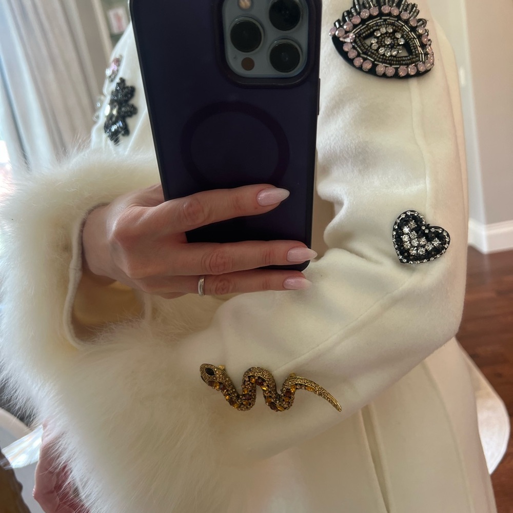 New Regina Italian cashmere blend Ivory Coat with fox Fur Trimand Embellishments - Picture 8 of 11
